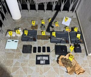 Goditet rrjeti i drogës në Suharekë: Sekuestrohet heroinë dhe armë