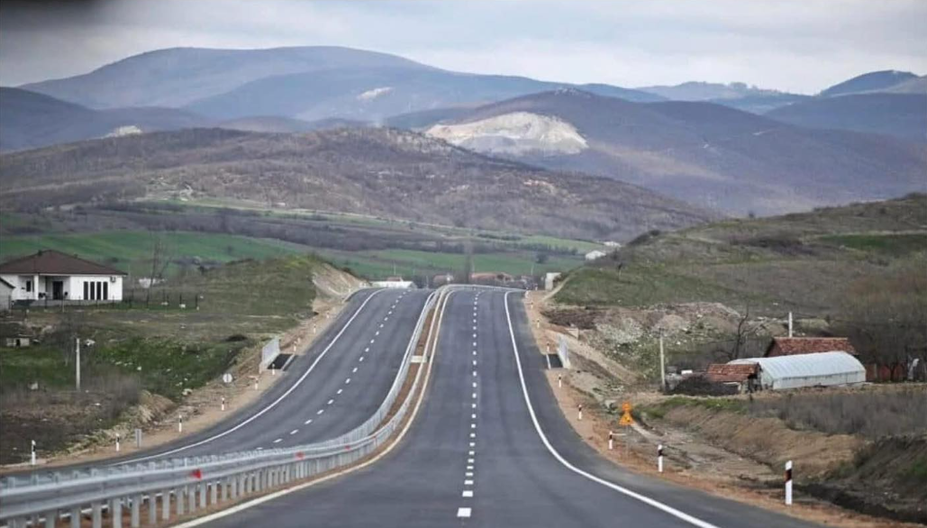 E njëjta rrugë inaugurohet tri herë – reagime ndaj Qeverisë Kurti